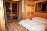 toure1-8982-5557