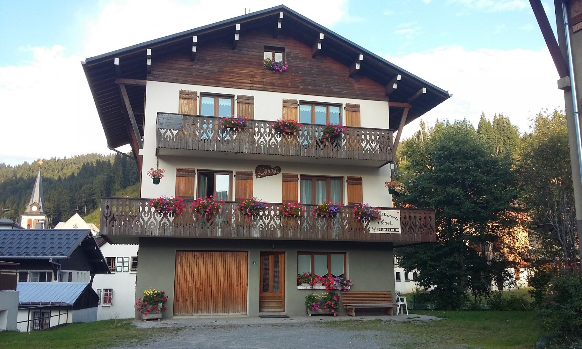 5-1-ext-e-te-chalet-aulnaie-3180