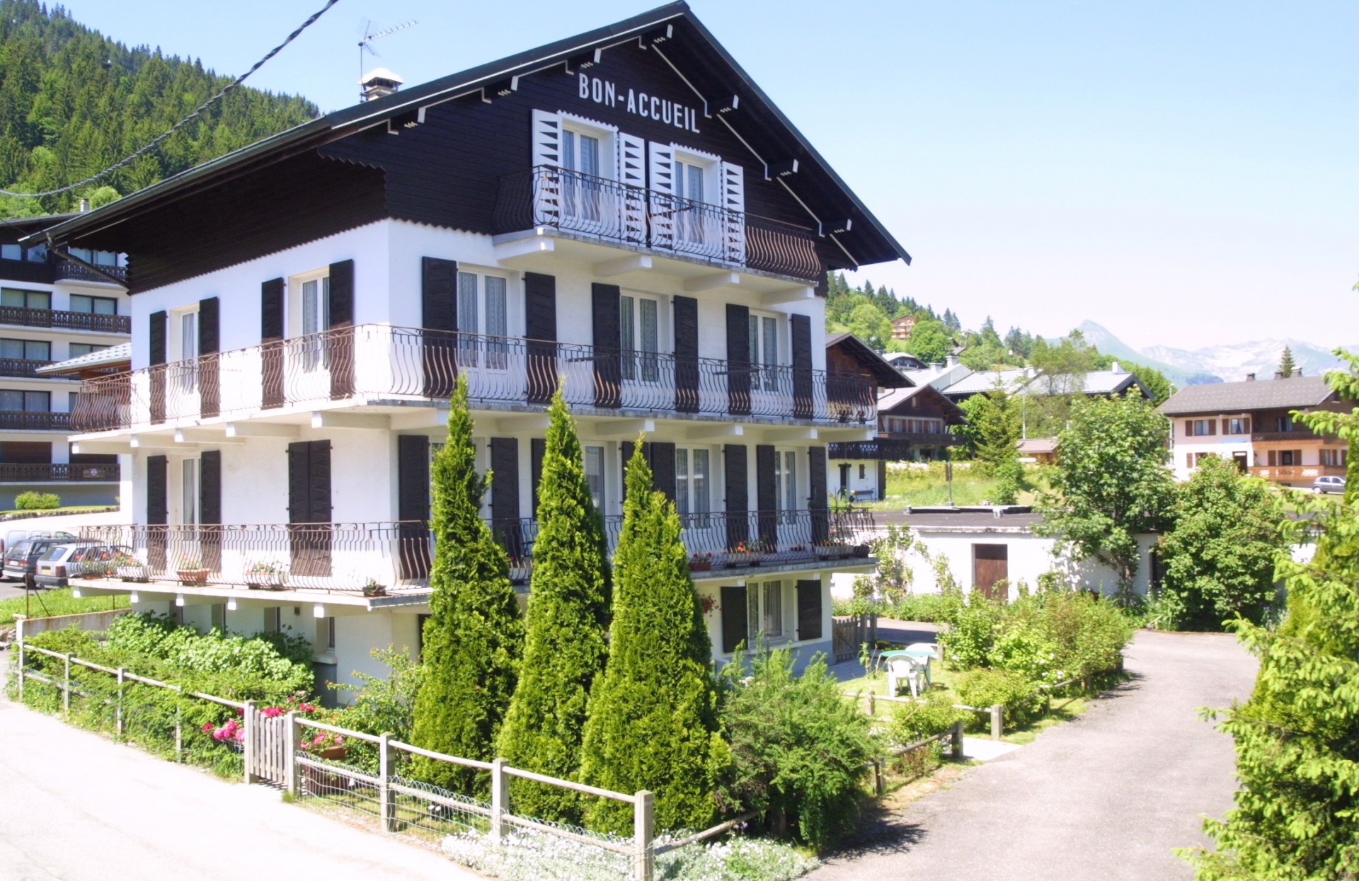 Les Gets, location appartement avec balcon dans chalet bon accueil, direct propriétaire 